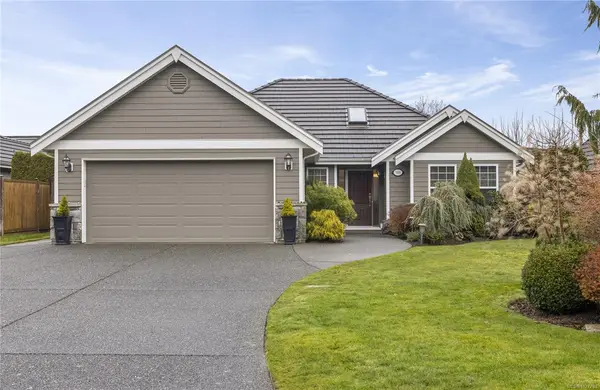 588 Viking Way, French Creek BC V9P 2Z5 - 3 bed, 2 bath in French Creek