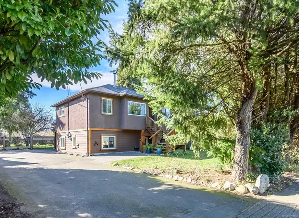 1767 Piercy Ave, Courtenay BC V9N 3G2 - 4 bed, 2 bath in Courtenay