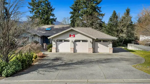 1249 Kathleen Dr, Duncan BC V9L 5R7 - 4 bed, 3 bath in Duncan