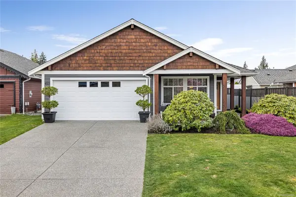 425 Day Pl, Parksville BC V9P 1Z6 - 3 bed, 2 bath in Parksville