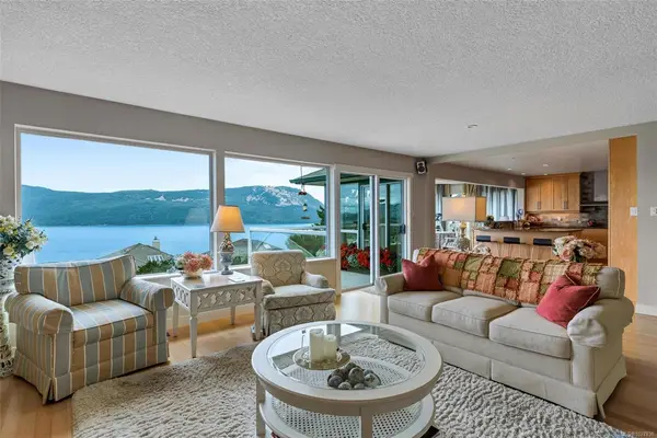 541 Cedar Cres, Cobble Hill BC V0R 1L1 - 3 bed, 3 bath in Cobble Hill