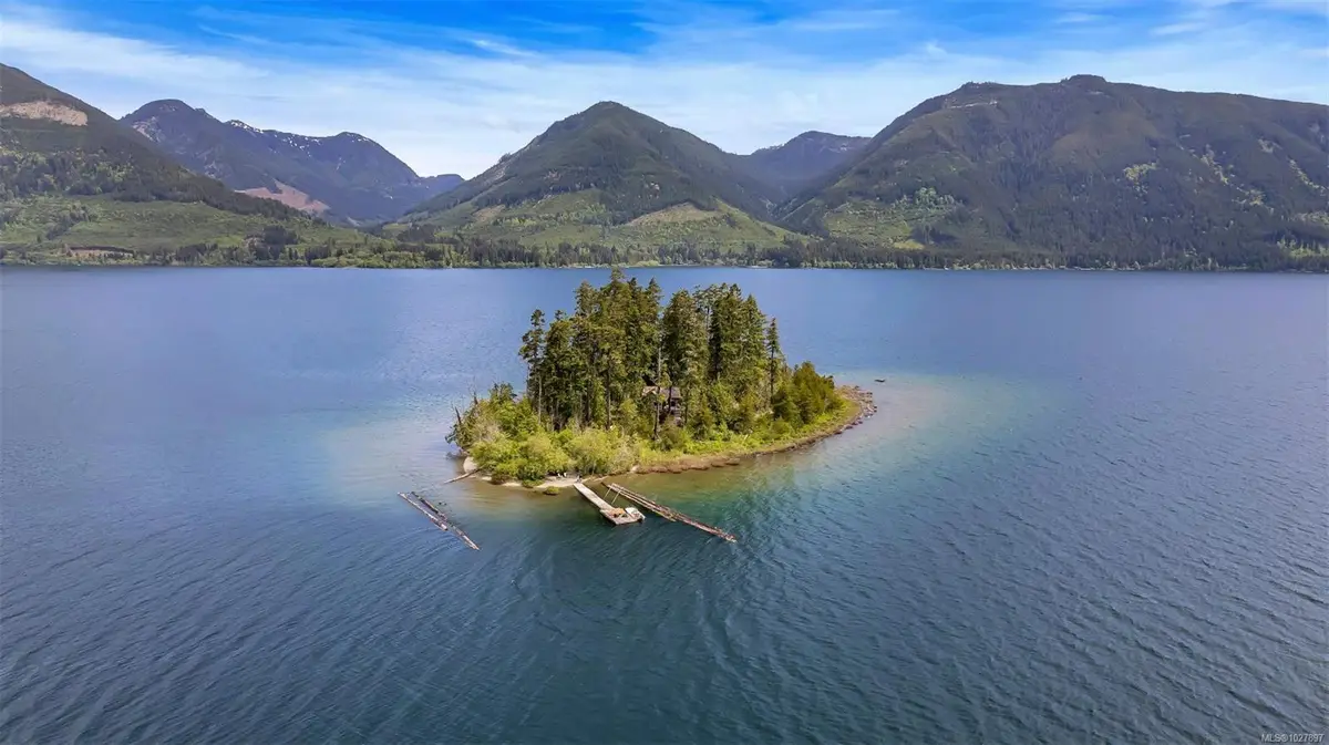 7 Island #7, See Remarks BC V0R 2G0