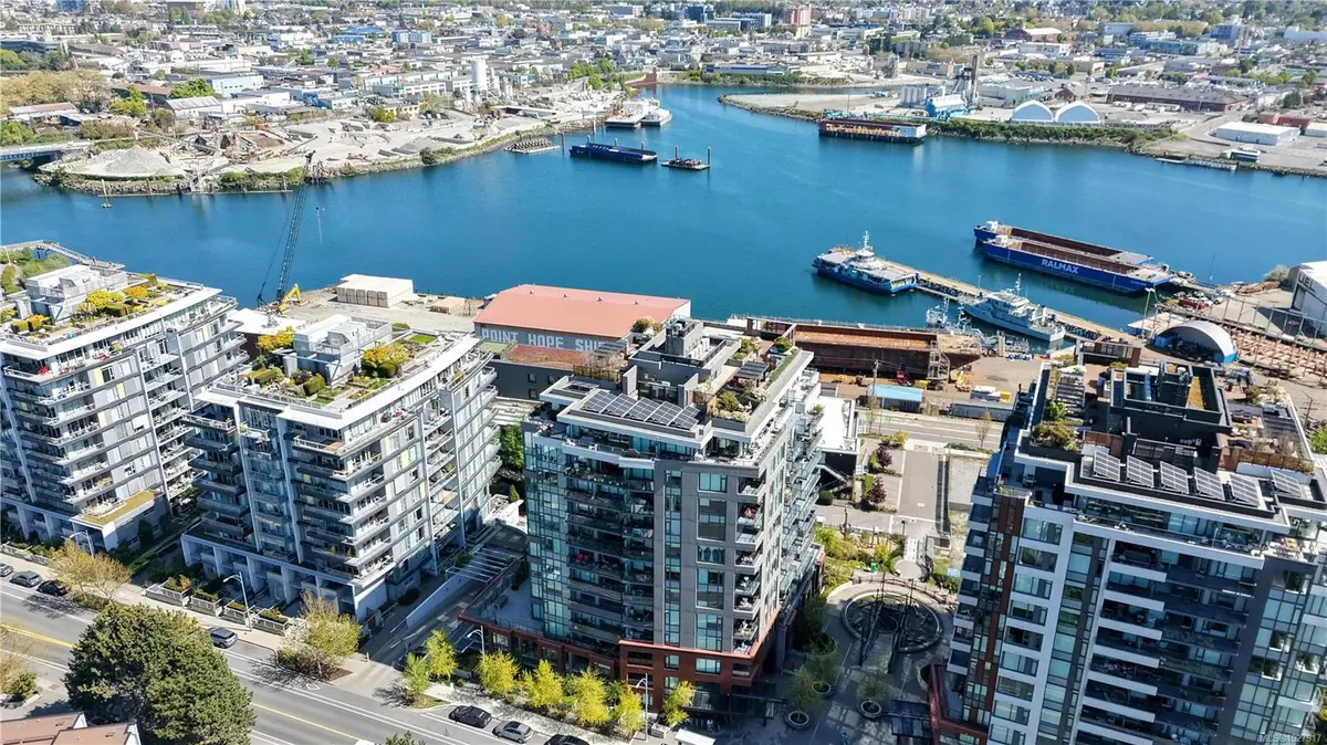 369 Tyee Rd #201, Victoria BC V9A 0B6