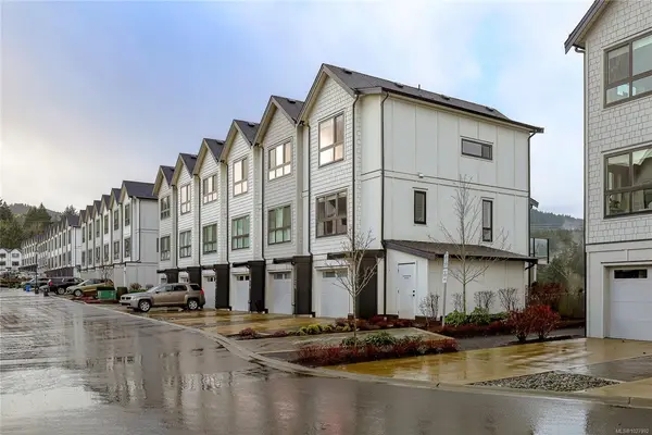 1024 Boxcar Close, Langford BC V9B 0Y4 - 2 bed, 3 bath in Langford