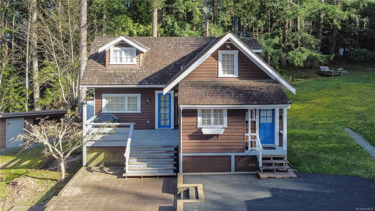 696 Rainbow Rd, Salt Spring BC V8K 2M6