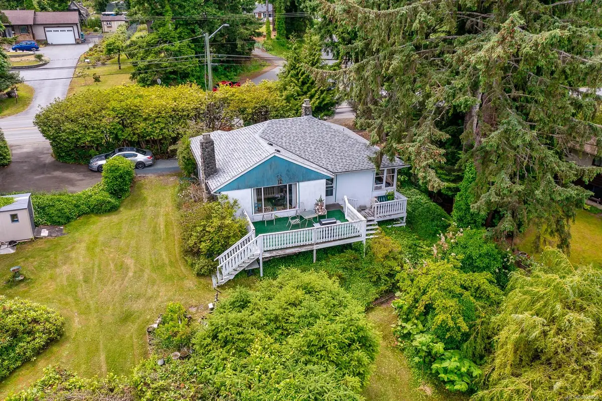 3508 Island Hwy S, Courtenay BC V9N 9T9