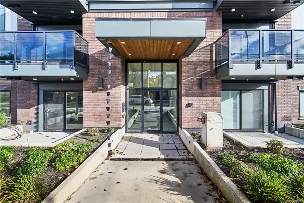 45 Haliburton St # 105, Nanaimo BC V9R 4V6 - 2 bed, 1 bath in Nanaimo