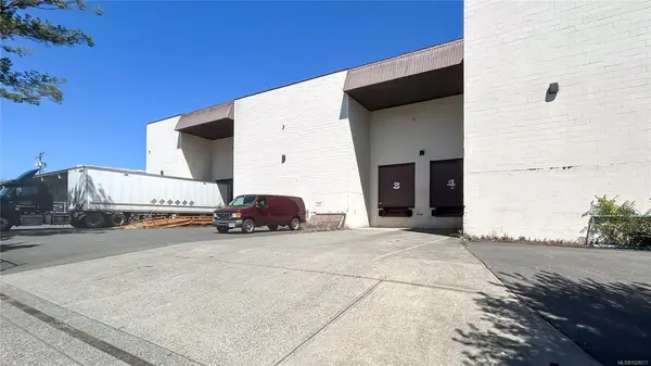 2855 Quesnel St, Victoria BC V8T 4K2