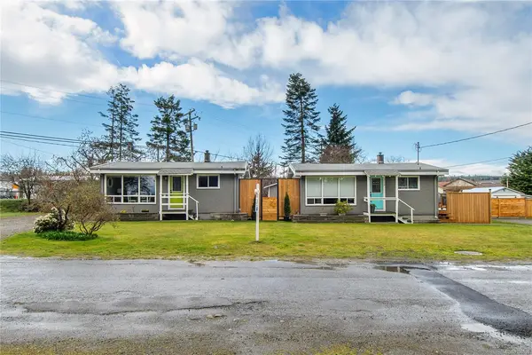 3678 ISLAND Hwy S, Campbell River BC V9W 1E6 - 2 bed, 2 bath in Campbell River