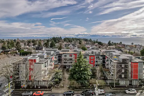 1315 Esquimalt Rd # 210, Esquimalt BC V9A 3P5 - 3 bed, 2 bath in Esquimalt