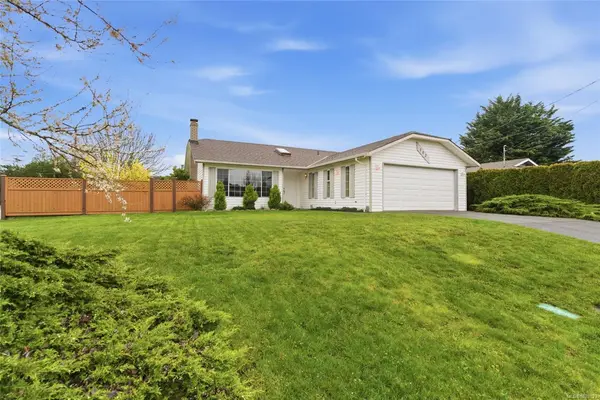 702 Forsyth Ave, Parksville BC V9P 1E7 - 3 bed, 2.0 bath in Parksville