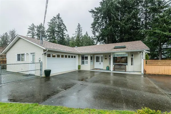 3019 Hull Rd, Langford BC V9B 4C1 - 3 bed, 2 bath in Langford