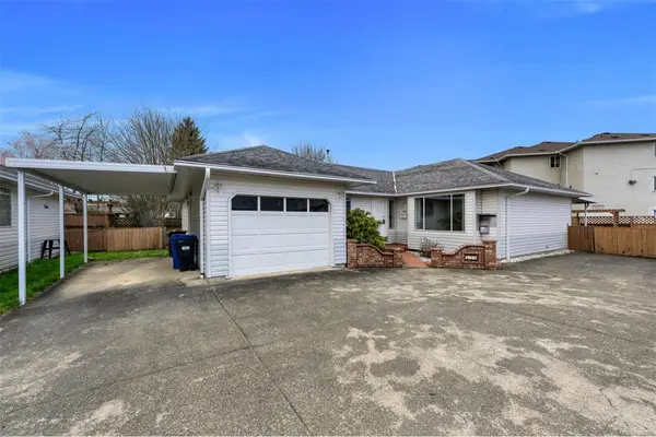 753 Marchmont Rd, Duncan BC V9L 2L9 - 3 bed, 2 bath in Duncan
