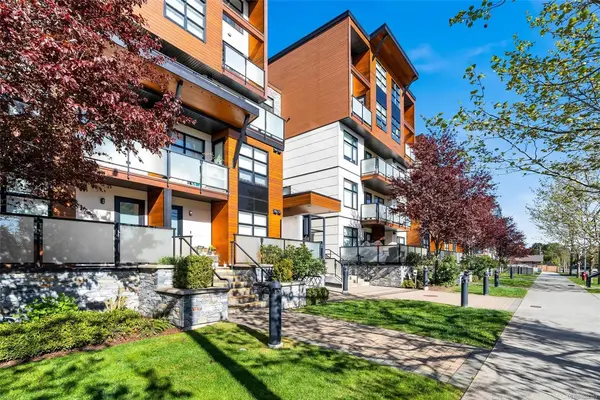 4000 Shelbourne St # 402, Saanich BC V8N 0B6 - 2 bed, 2 bath in Saanich