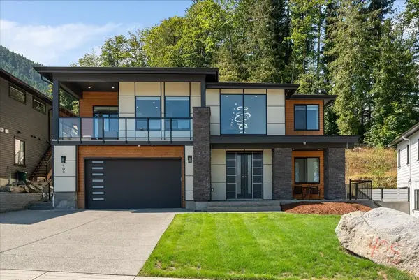 405 Colonia Dr S, Ladysmith BC V9B 0B8 - 5 bed, 5 bath in Ladysmith