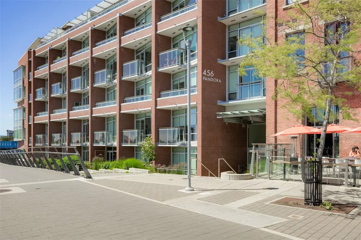 456 Pandora Ave # 213, Victoria BC V8W 0E3