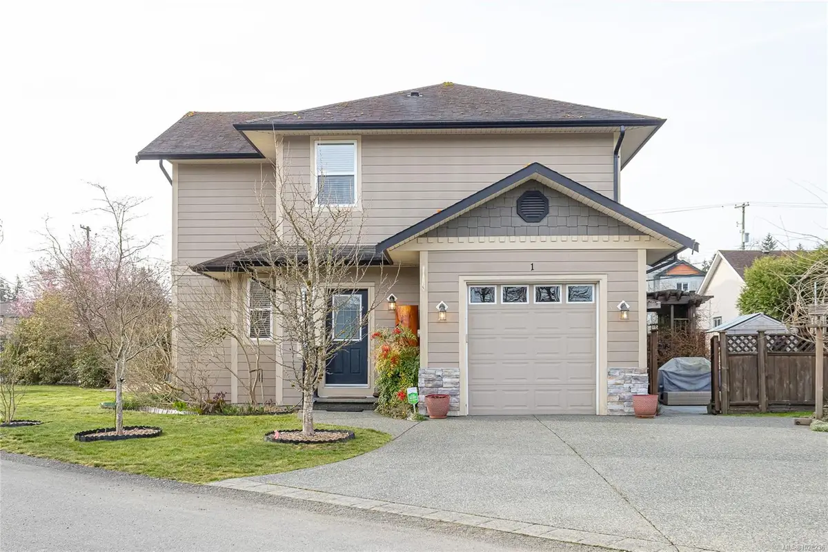 3085 Sherman Rd # 1, Duncan BC V9L 2C1