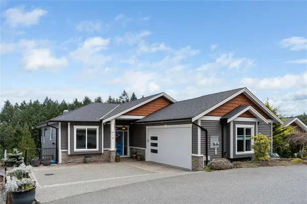 916 Hanington Rd, Ladysmith BC V9G 0A4 - 5 bed, 4 bath in Ladysmith