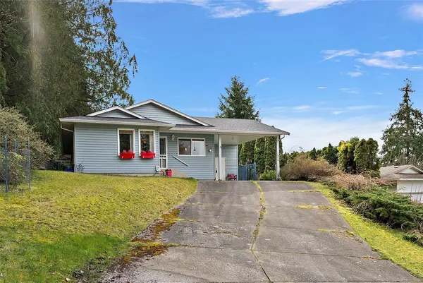 1808 Dean Rd, Nanaimo BC V9X 1B8 - 3 bed, 2 bath in Nanaimo