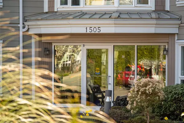 1505 Church Ave # 105, Saanich BC V8P 2G7