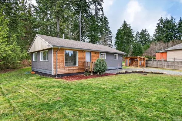 6565 Mystery Beach Rd, Fanny Bay BC V0R 1W0