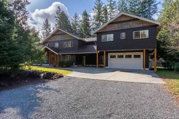 3022 Sarah Dr, Sooke BC V9Z 0J5 - 5 bed, 4 bath in Sooke