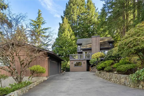 531 Summit Dr, Nanaimo BC V9T 5J7 - 4 bed, 4 bath in Nanaimo