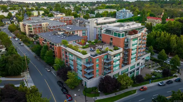 810 Humboldt St, Victoria BC V8V 5B1 - 1 bed, 2 bath in Victoria