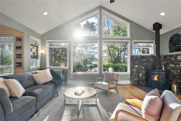 1126 Aspen Rd, Malahat BC V0R 2L0 - 3 bed, 3.0 bath in Malahat