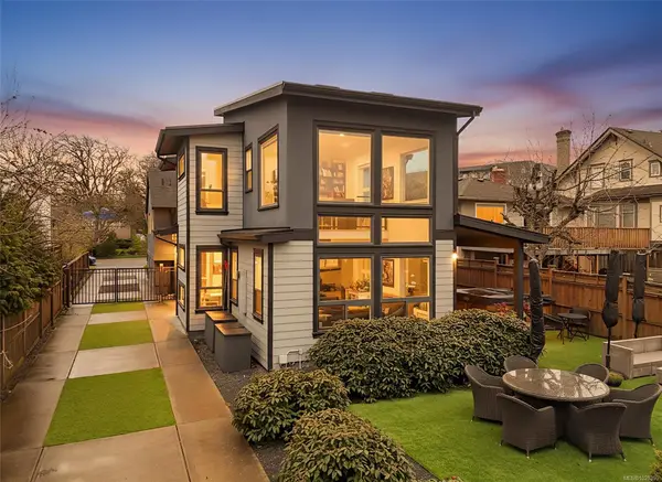 838 Old Esquimalt Rd, Esquimalt BC V9A 4X1 - 7 bed, 7 bath in Esquimalt