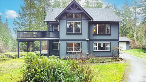 2346 Carpenter Rd # B, Sooke BC V9Z 0R1 - 3 bed, 2 bath in Sooke