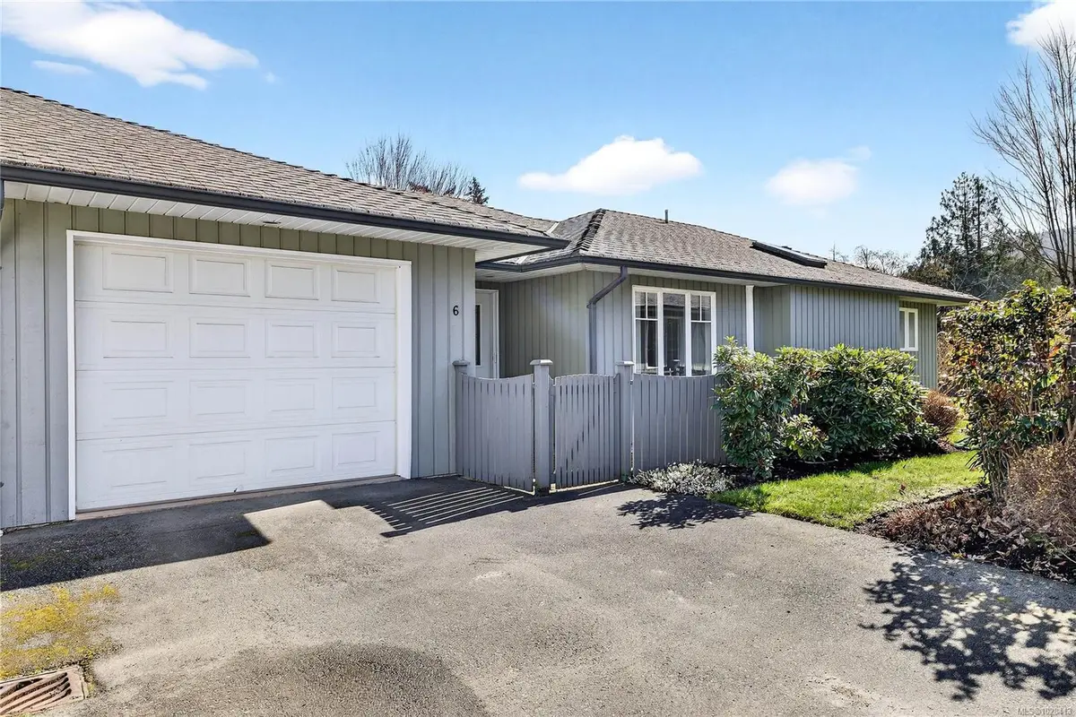 235 Park Dr # 6, Salt Spring BC V8K 2R6