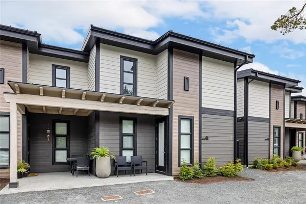 1175 Resort Dr # 10, Parksville BC V9P 2E3 - 2 bed, 3 bath in Parksville