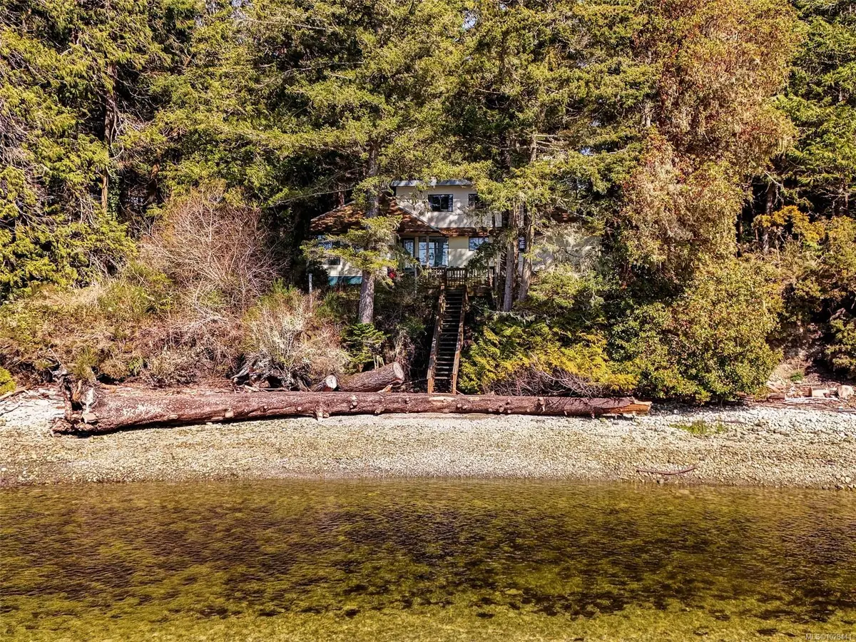 2042 Glenidle Rd, Sooke BC V9Z 0A9
