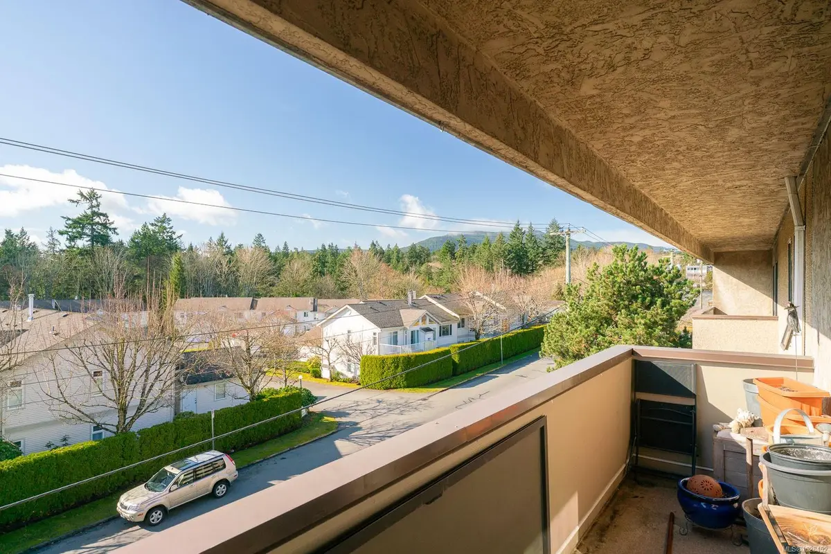 550 Bradley St #303, Nanaimo BC V9S 1C1 — Pending Sale in Nanaimo
