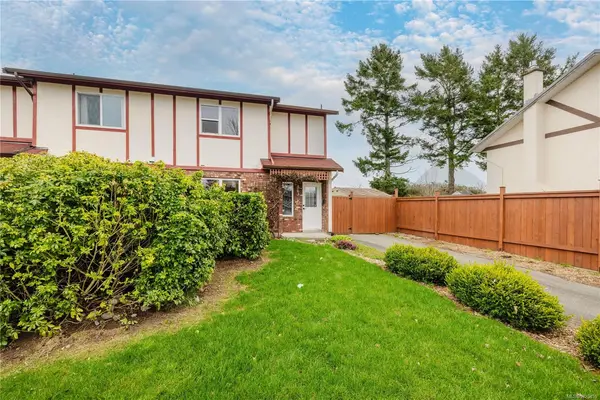 363 Pooley Pl, Esquimalt BC V9A 6Y5 - 3 bed, 2 bath in Esquimalt