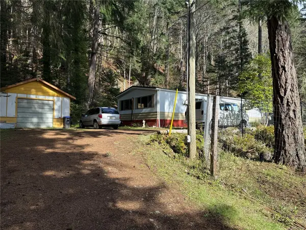 1802 Oyster Way, Gabriola Island BC V0X 1R6 - 3 bed, 2 bath in Gabriola Island