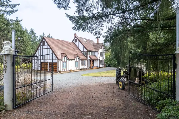 1307 Sylvia Pl, Cobble Hill BC V8H 0B7 - 5 bed, 4 bath in Cobble Hill