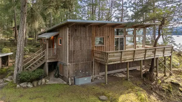 811 Canso Rd, Gabriola Island BC V0R 1X2 - 2 bed, 1 bath in Gabriola Island