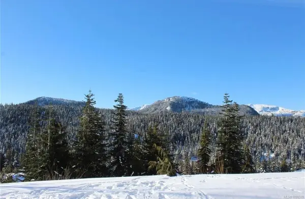 1105 Henry Rd # 106, Courtenay BC V9J 1L0 - 1 bed, 1 bath in Courtenay