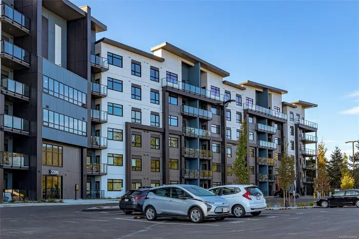 2390 City Gate Blvd # 417, Langford BC V9B 7E8
