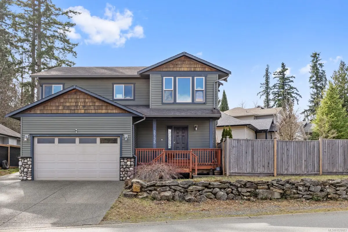 2735 Rydal Ave, Cumberland BC V0R 1S0