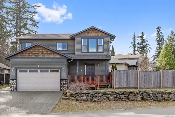 2735 Rydal Ave, Cumberland BC V0R 1S0 - 4 bed, 3 bath in Cumberland