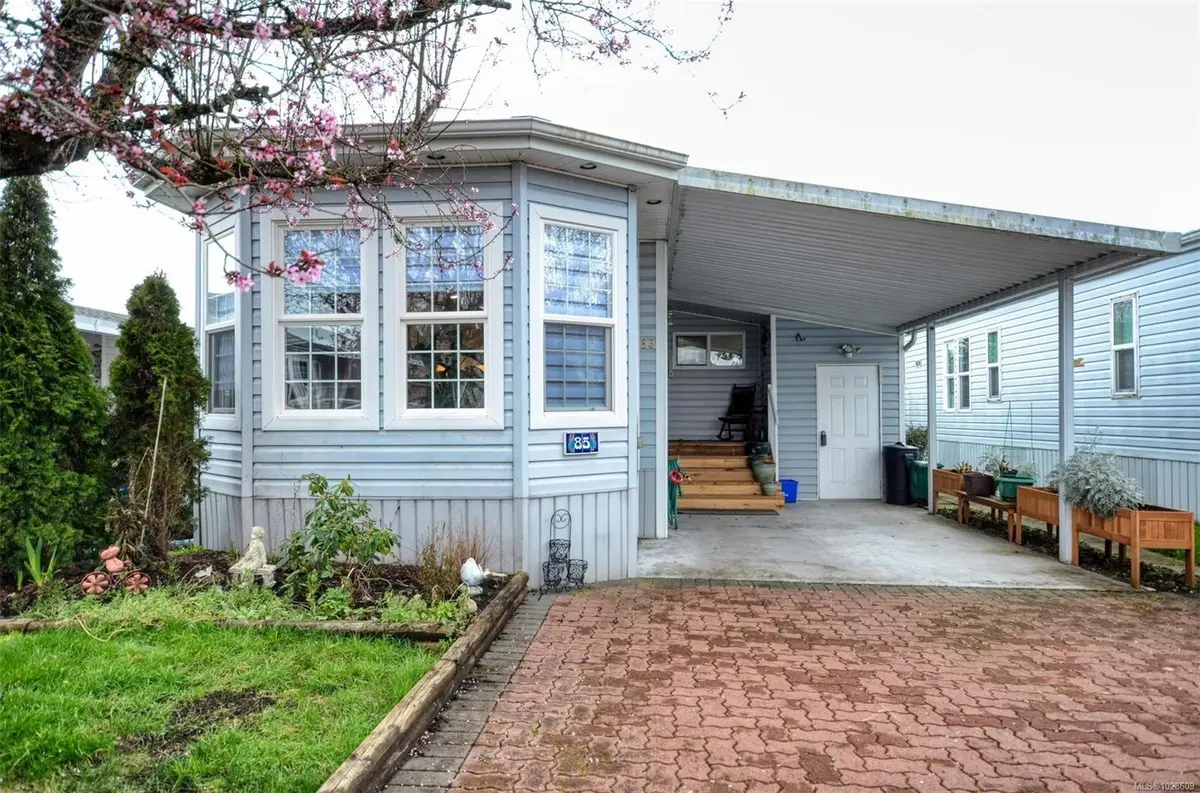 7583 Central Saanich Rd #85, Central Saanich BC V8M 2B6