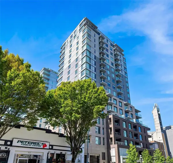 845 Johnson St # 1804, Victoria BC V8W 0G3 - 1 bed, 1 bath in Victoria