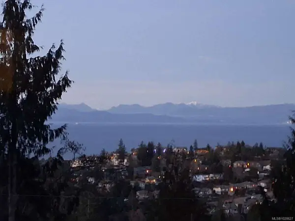 4955 Laguna Way, Nanaimo BC V9T 5L7 - 4 bed, 3 bath in Nanaimo