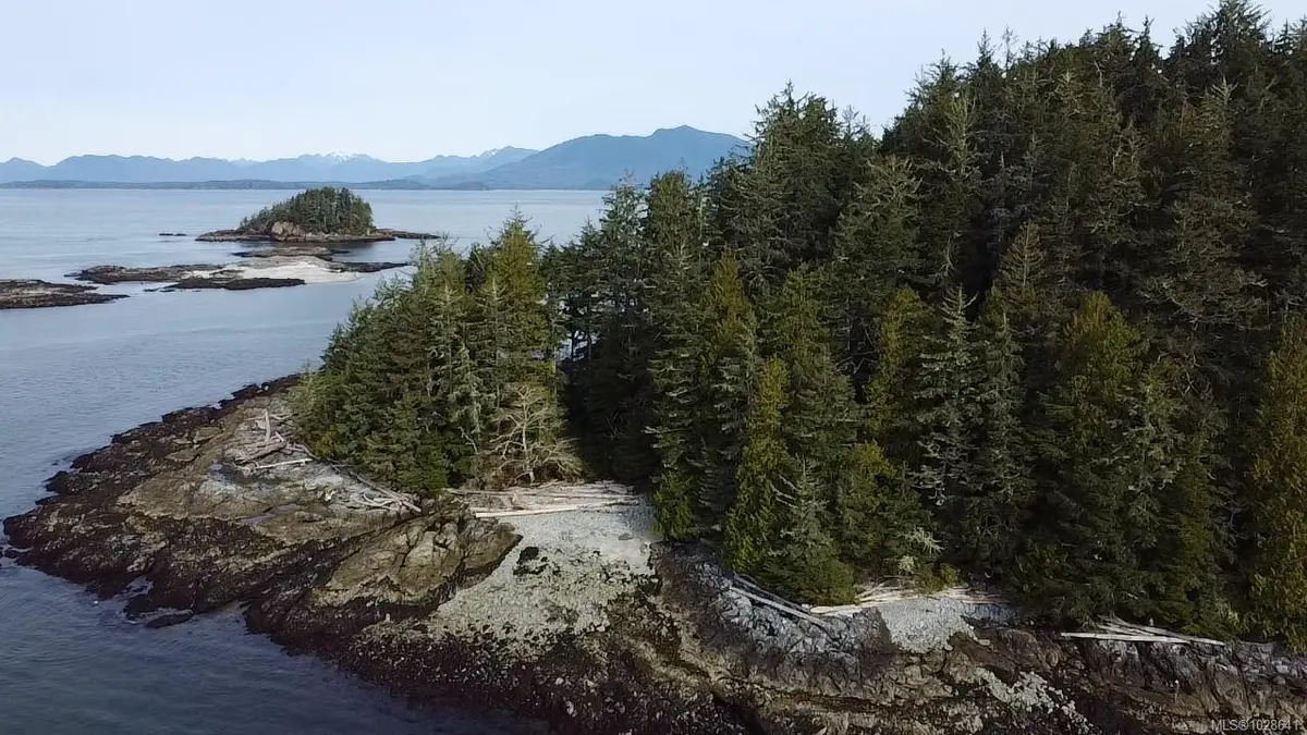 Lot 3 Helby Island, Port Alberni BC V0R 1B0