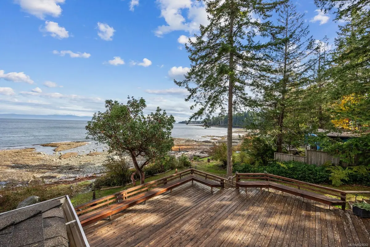 3495 Harwood Rd, Hornby Island BC V0R 1Z0