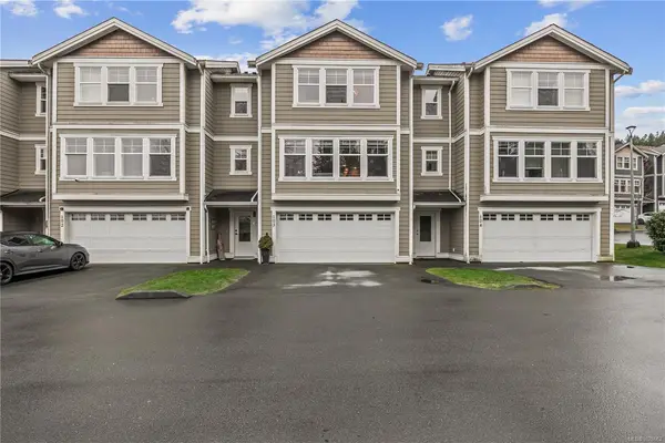 701 Hilchey Rd # 103, Campbell River BC V9W 0A2 - 3 bed, 3 bath in Campbell River