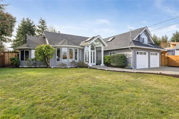 801 Temple St, Parksville BC V9P 1B1